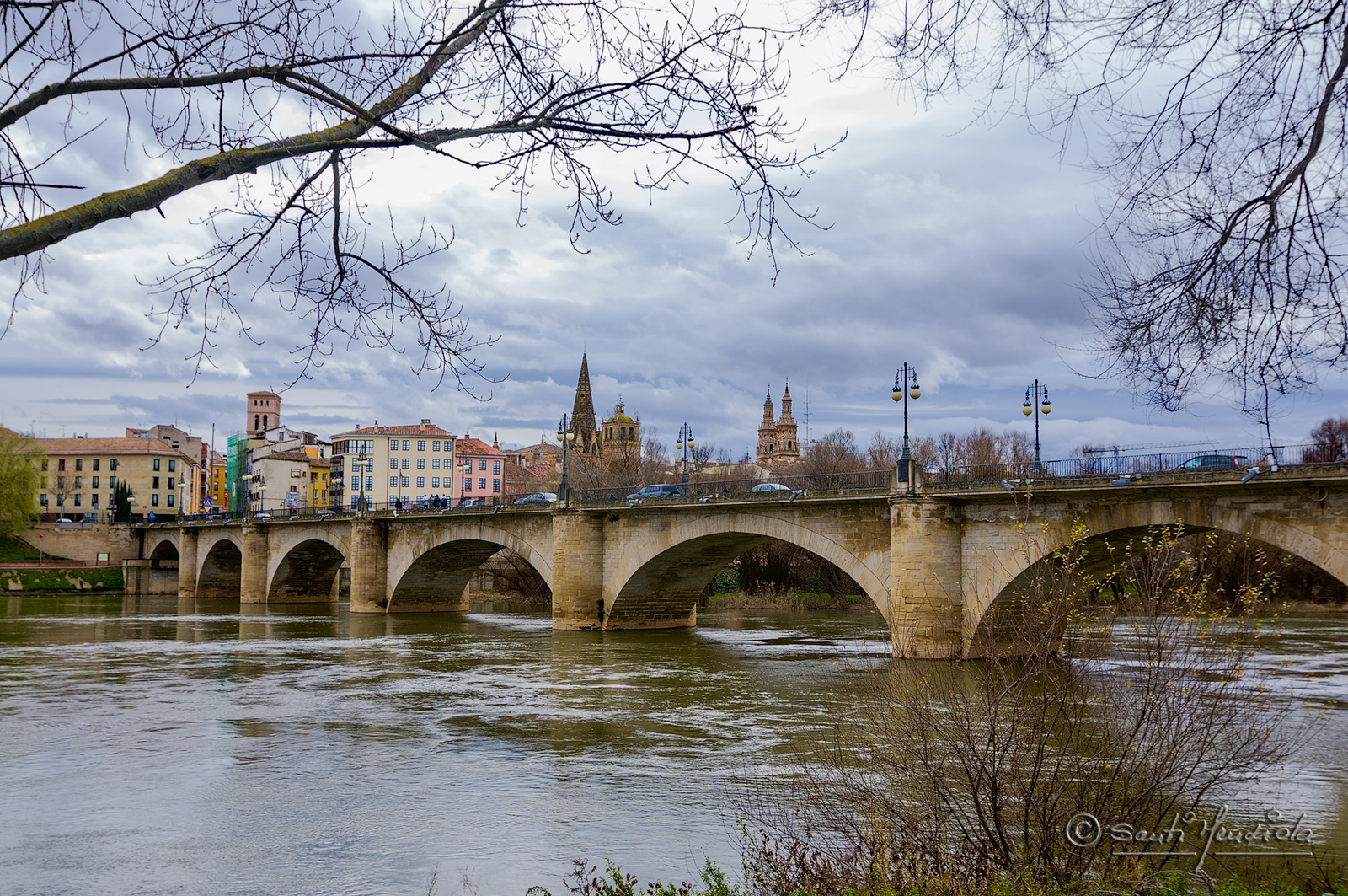 El microclima urbano de Logroño en invierno: un modelo espacial de comportamiento higrotérmico